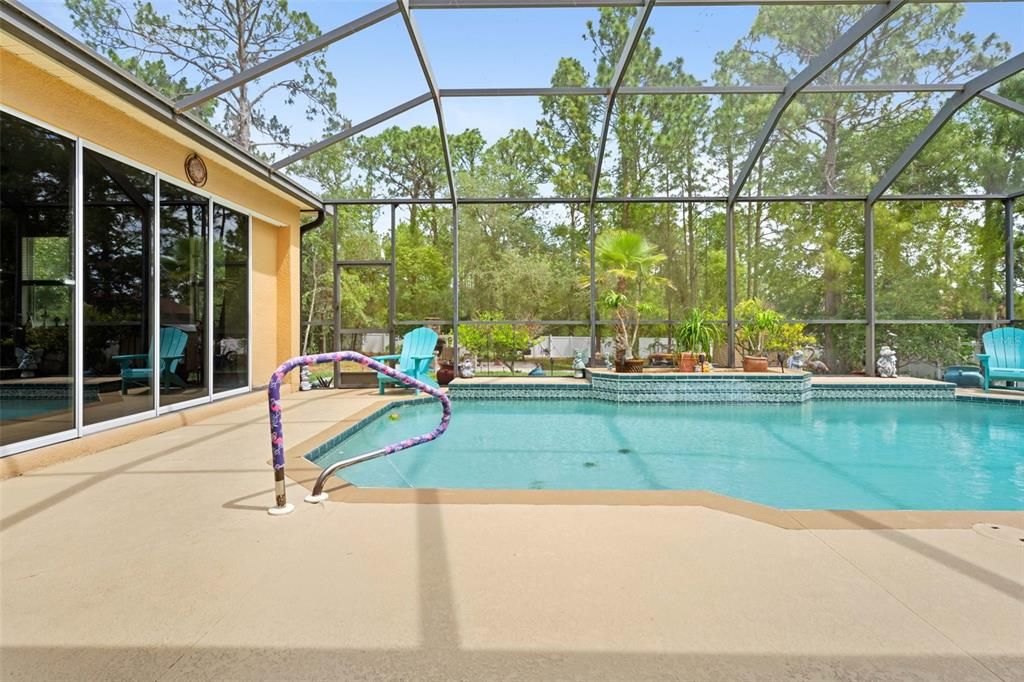Active With Contract: $479,900 (3 beds, 3 baths, 2436 Square Feet)