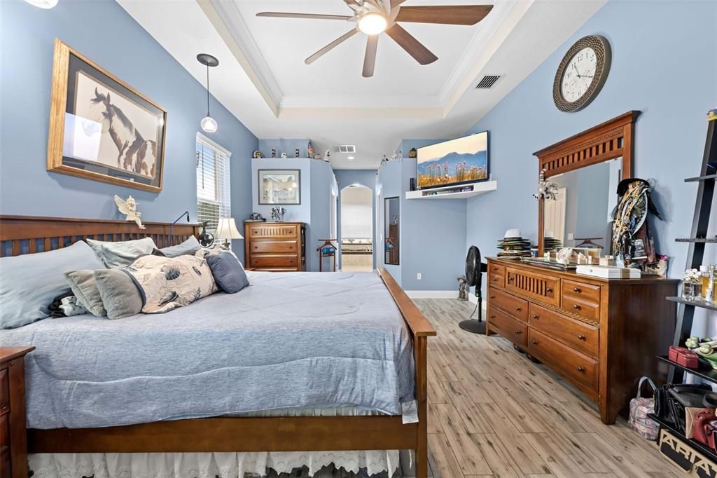 Active With Contract: $479,900 (3 beds, 3 baths, 2436 Square Feet)