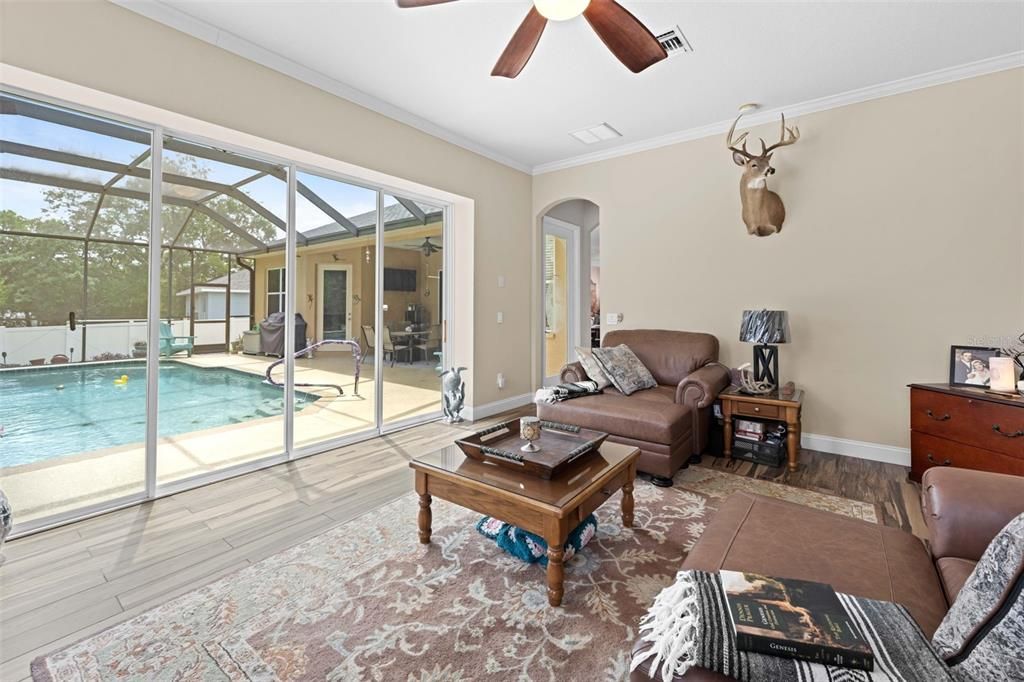 Active With Contract: $479,900 (3 beds, 3 baths, 2436 Square Feet)