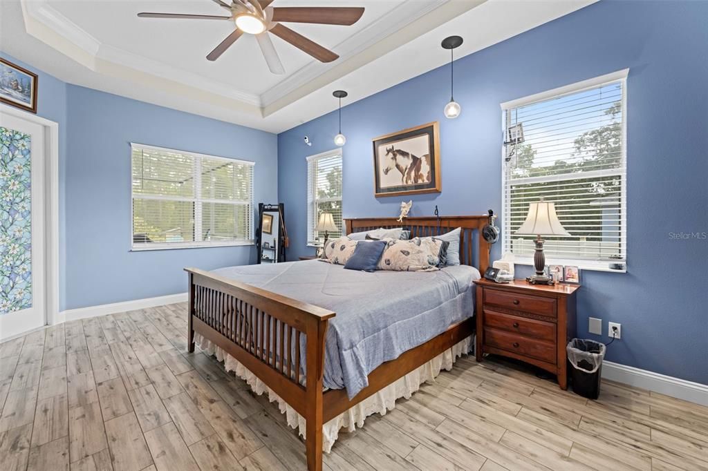 Active With Contract: $479,900 (3 beds, 3 baths, 2436 Square Feet)