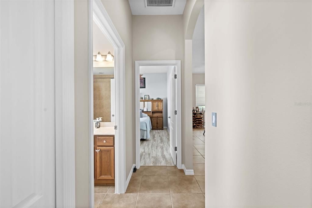 Active With Contract: $479,900 (3 beds, 3 baths, 2436 Square Feet)