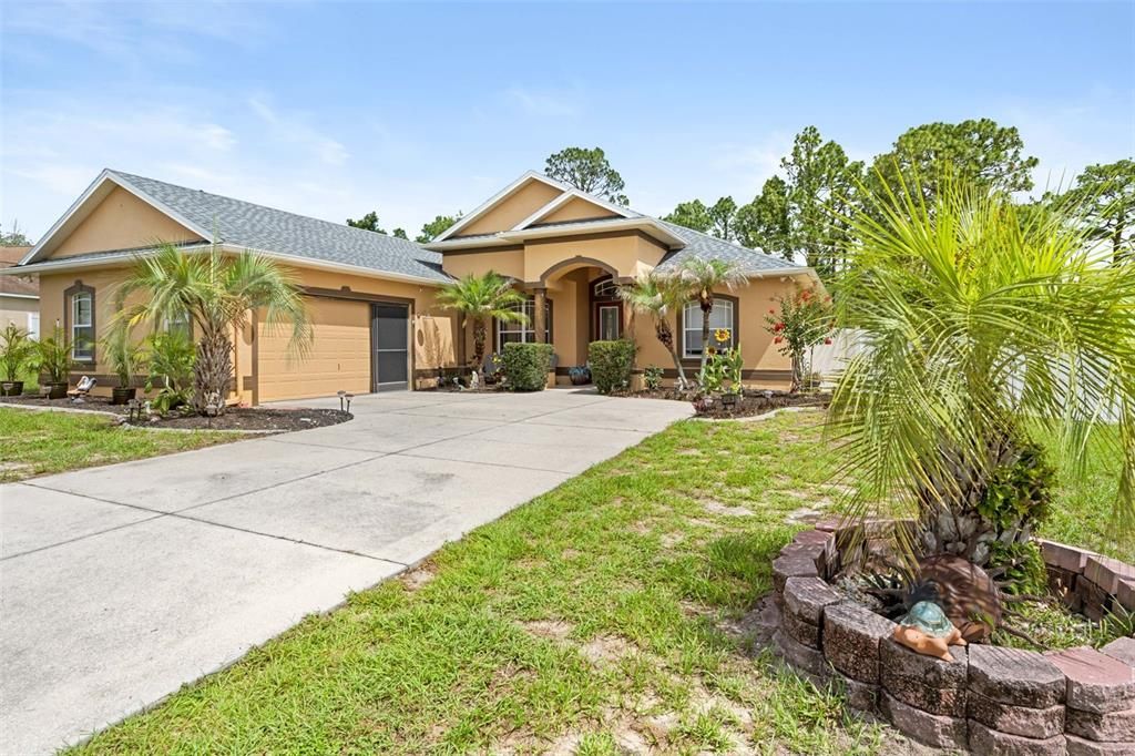 Active With Contract: $479,900 (3 beds, 3 baths, 2436 Square Feet)