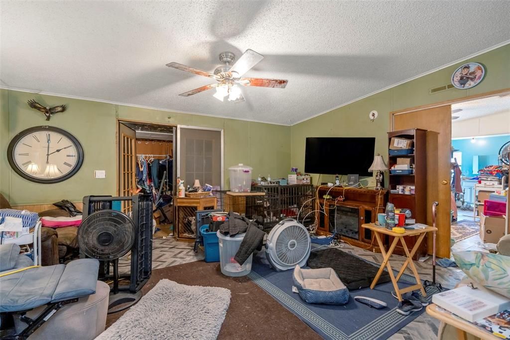 For Sale: $145,000 (3 beds, 2 baths, 1512 Square Feet)