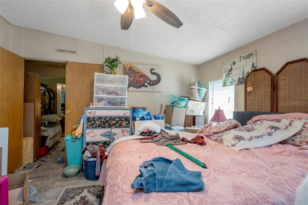 For Sale: $145,000 (3 beds, 2 baths, 1512 Square Feet)