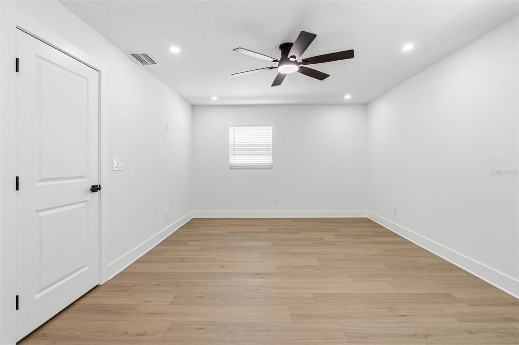 Active With Contract: $474,700 (3 beds, 3 baths, 1444 Square Feet)