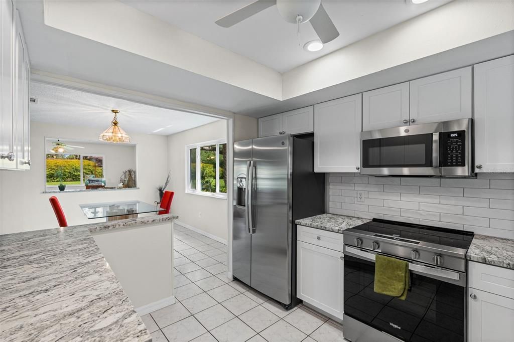 Active With Contract: $215,000 (2 beds, 2 baths, 1332 Square Feet)