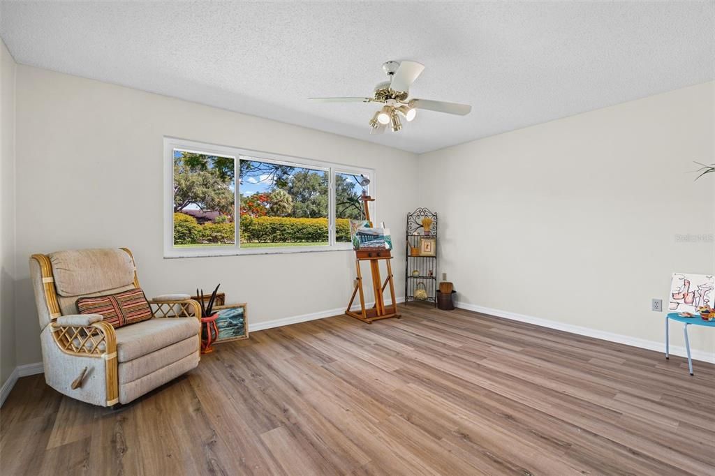 Active With Contract: $215,000 (2 beds, 2 baths, 1332 Square Feet)