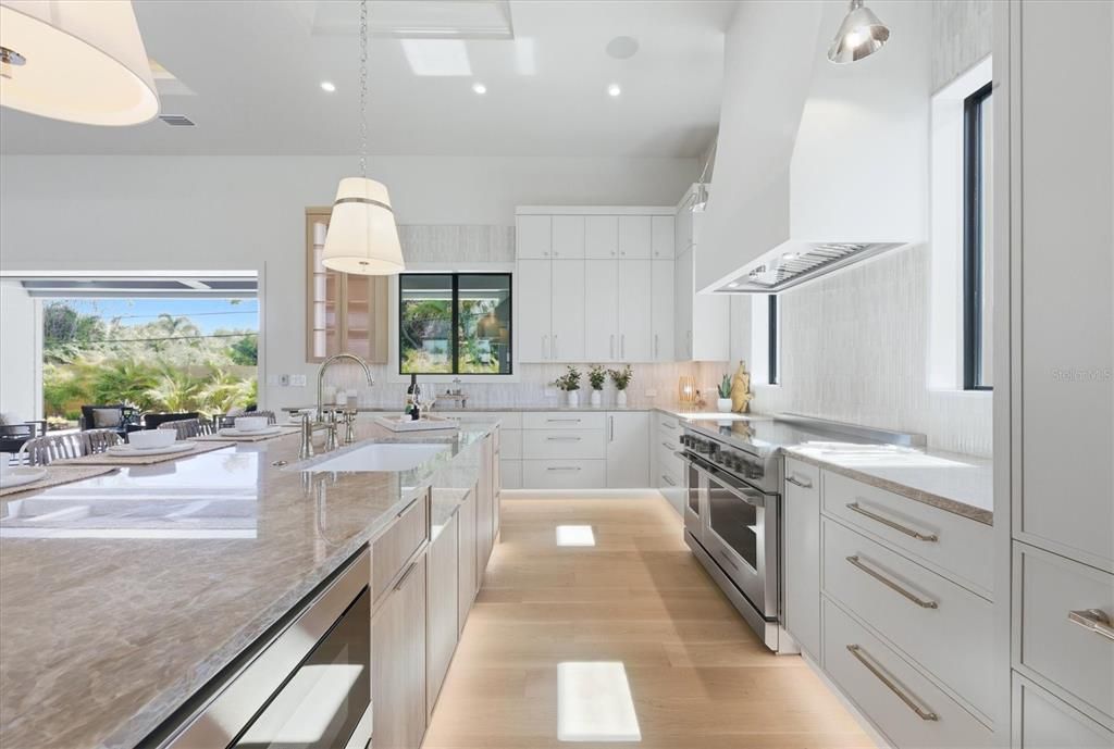 For Sale: $2,497,000 (5 beds, 5 baths, 3203 Square Feet)