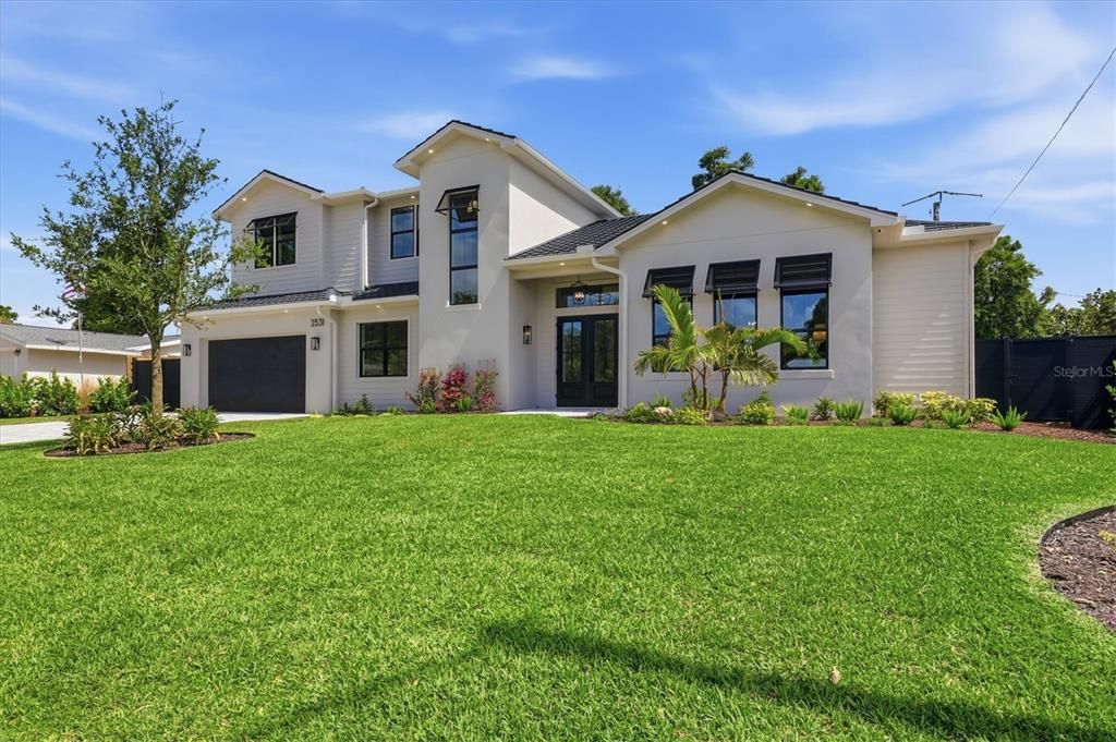 For Sale: $2,497,000 (5 beds, 5 baths, 3203 Square Feet)