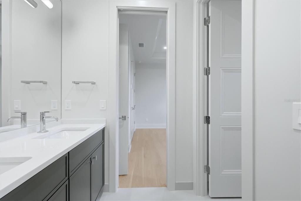 For Sale: $2,497,000 (5 beds, 5 baths, 3203 Square Feet)