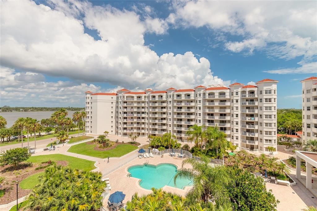Activo con contrato: $449,900 (2 camas, 2 baños, 1745 Pies cuadrados)