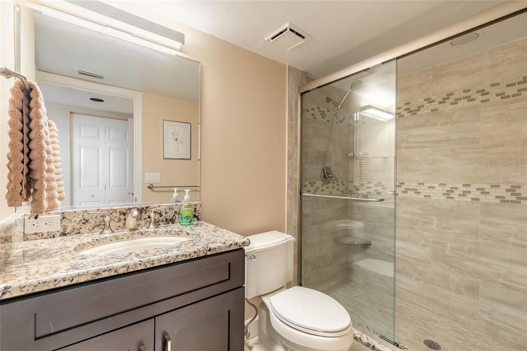 Activo con contrato: $449,900 (2 camas, 2 baños, 1745 Pies cuadrados)