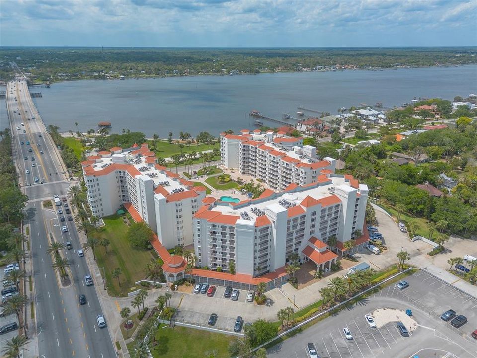 Activo con contrato: $449,900 (2 camas, 2 baños, 1745 Pies cuadrados)