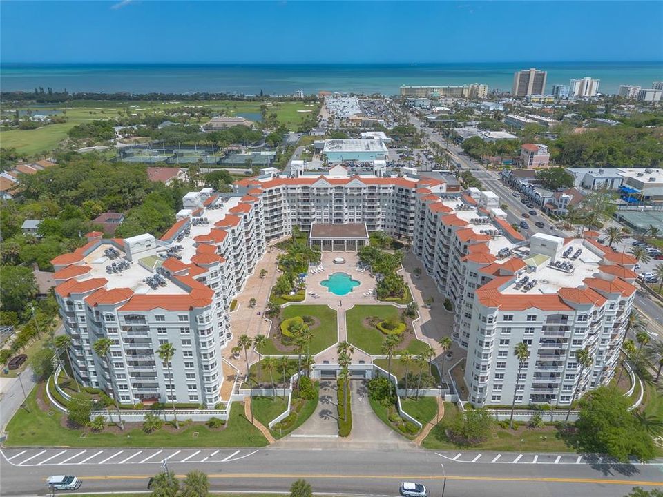 Activo con contrato: $449,900 (2 camas, 2 baños, 1745 Pies cuadrados)