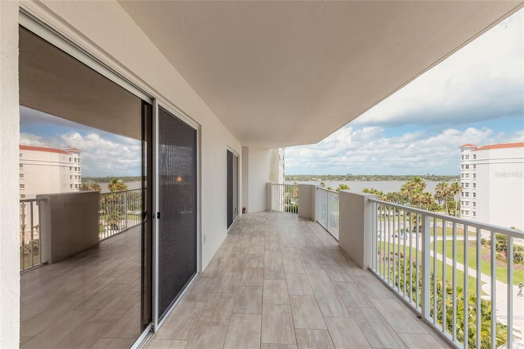 Activo con contrato: $449,900 (2 camas, 2 baños, 1745 Pies cuadrados)