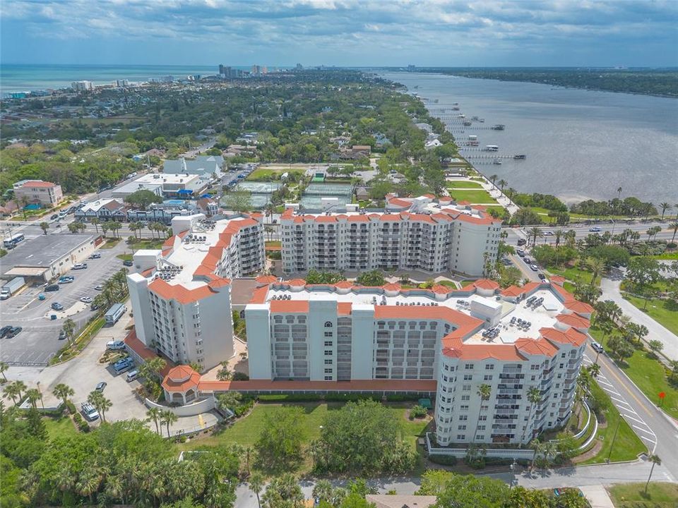 Activo con contrato: $449,900 (2 camas, 2 baños, 1745 Pies cuadrados)