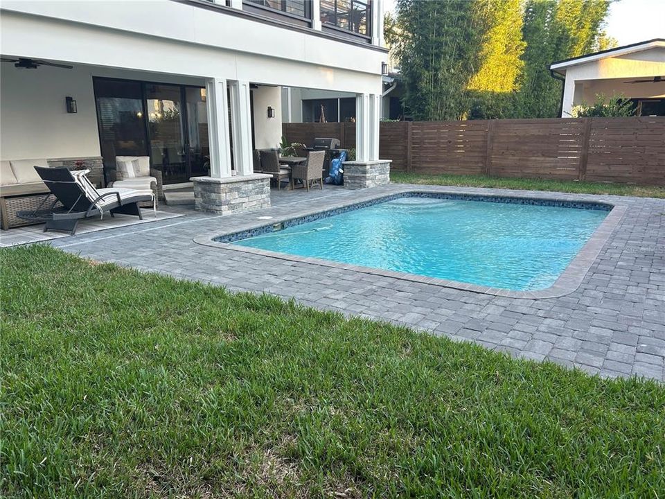 For Sale: $1,550,000 (5 beds, 3 baths, 3211 Square Feet)