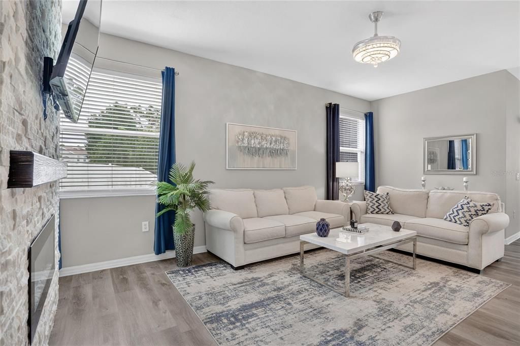 For Sale: $599,000 (5 beds, 3 baths, 2904 Square Feet)