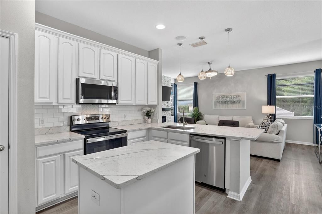 For Sale: $599,000 (5 beds, 3 baths, 2904 Square Feet)