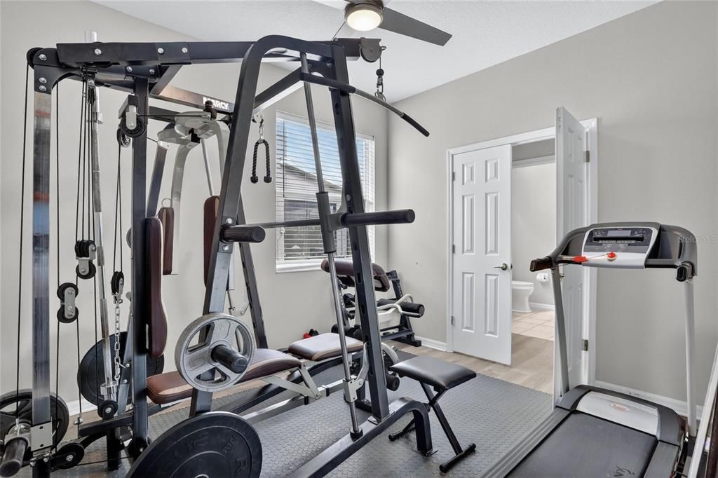 For Sale: $599,000 (5 beds, 3 baths, 2904 Square Feet)