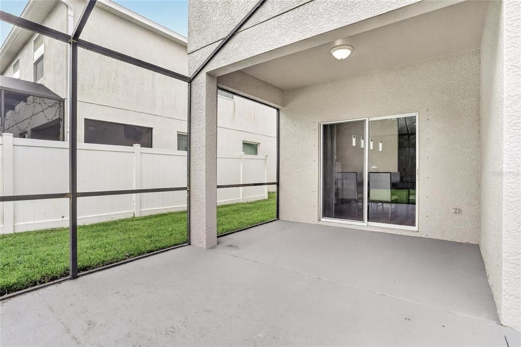 For Sale: $599,000 (5 beds, 3 baths, 2904 Square Feet)