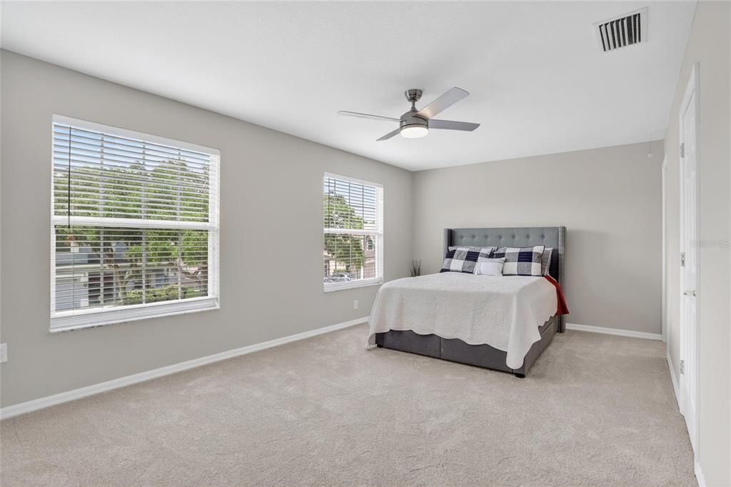 For Sale: $599,000 (5 beds, 3 baths, 2904 Square Feet)