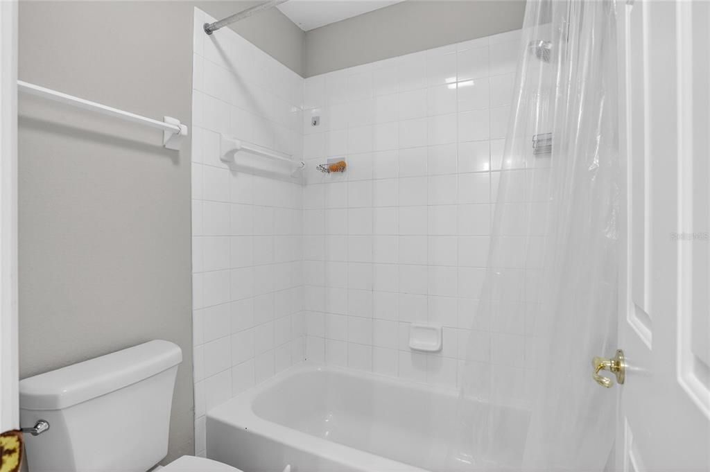 For Sale: $599,000 (5 beds, 3 baths, 2904 Square Feet)