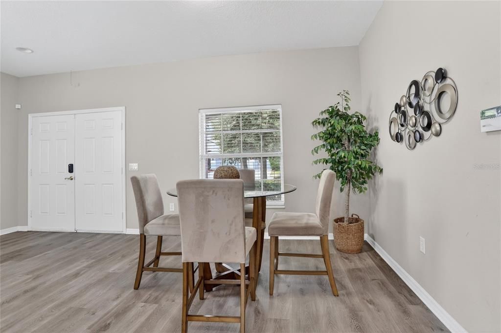 For Sale: $599,000 (5 beds, 3 baths, 2904 Square Feet)