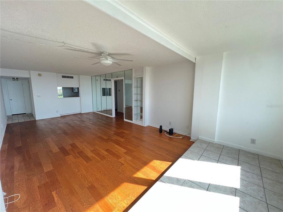 For Rent: $1,800 (2 beds, 2 baths, 1050 Square Feet)