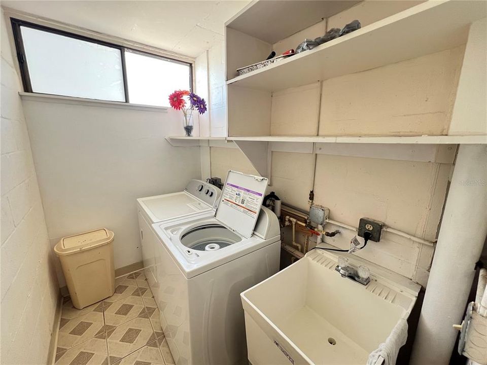 For Rent: $1,800 (2 beds, 2 baths, 1050 Square Feet)