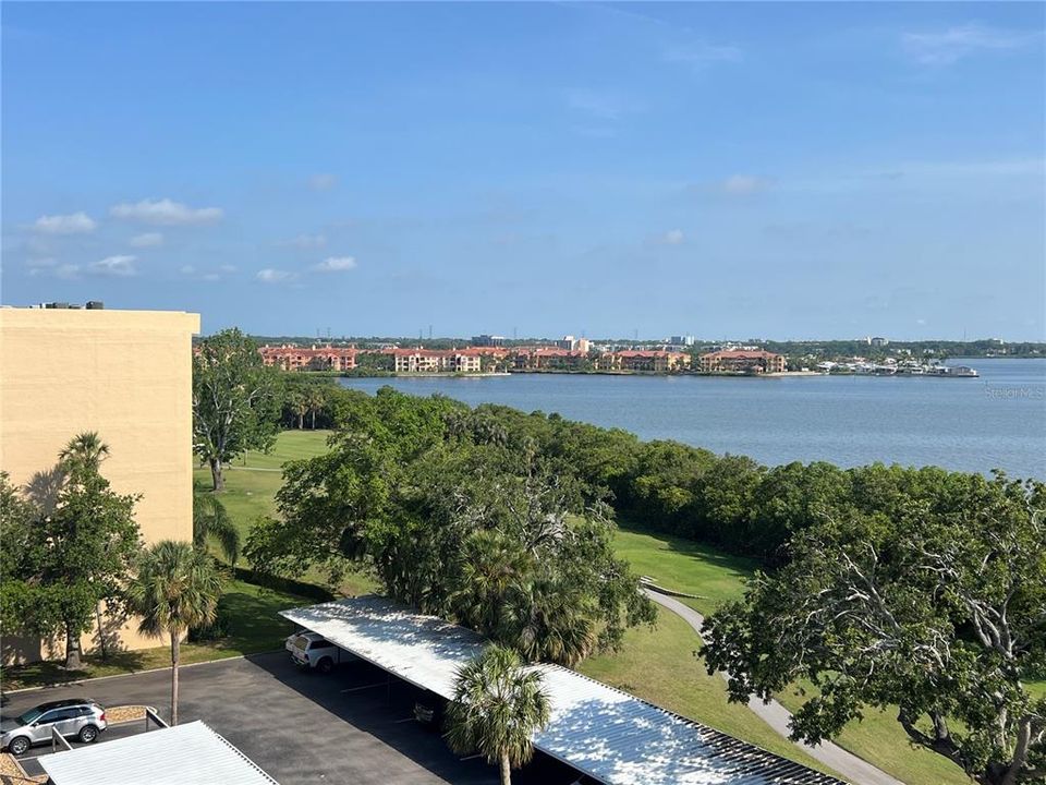 For Rent: $1,800 (2 beds, 2 baths, 1050 Square Feet)