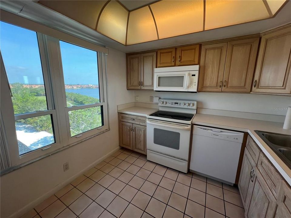 For Rent: $1,800 (2 beds, 2 baths, 1050 Square Feet)