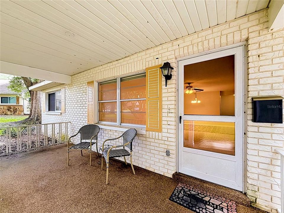 For Sale: $154,900 (2 beds, 2 baths, 1411 Square Feet)