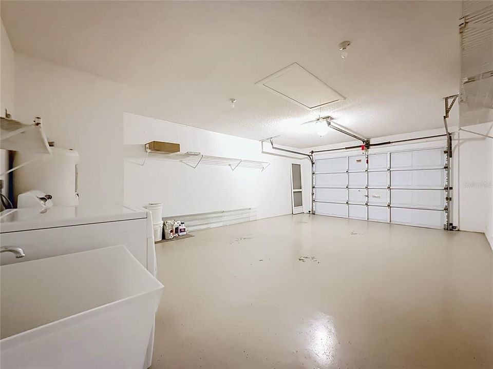 For Sale: $154,900 (2 beds, 2 baths, 1411 Square Feet)