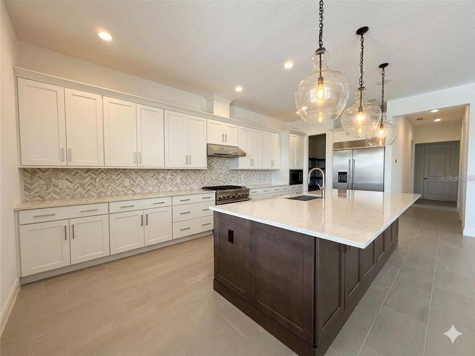 For Sale: $1,994,900 (6 beds, 6 baths, 4954 Square Feet)
