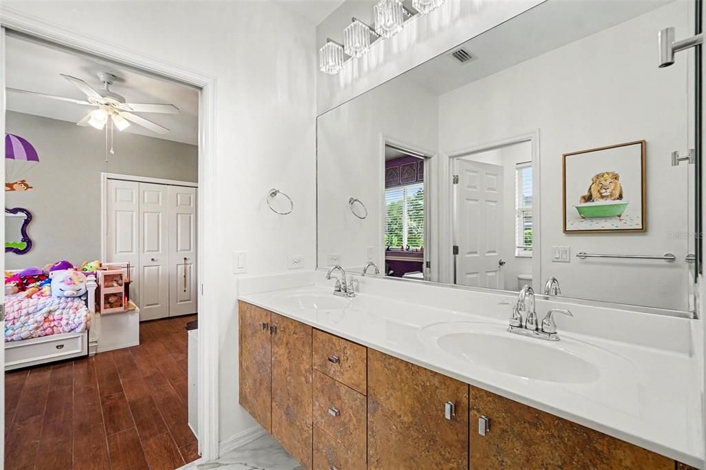 For Sale: $1,200,000 (4 beds, 3 baths, 3712 Square Feet)