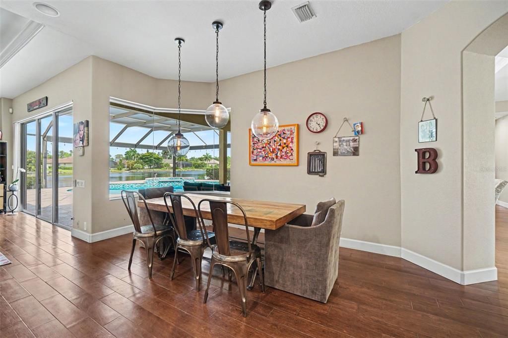 For Sale: $1,200,000 (4 beds, 3 baths, 3712 Square Feet)