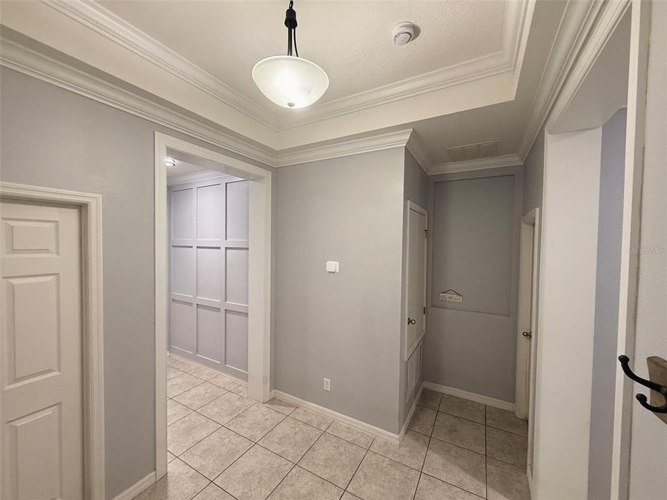 For Sale: $359,000 (3 beds, 2 baths, 1702 Square Feet)