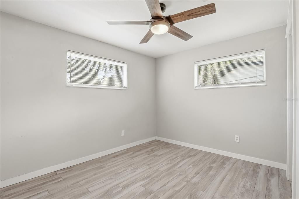For Sale: $310,000 (2 beds, 1 baths, 959 Square Feet)