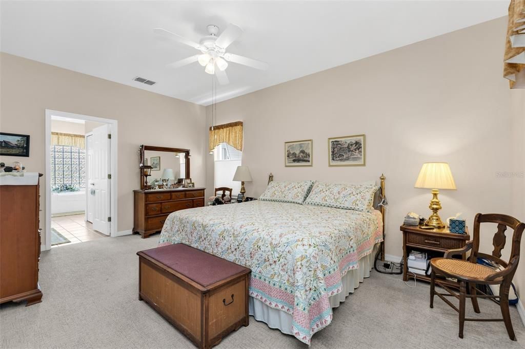 For Sale: $369,000 (3 beds, 2 baths, 1672 Square Feet)