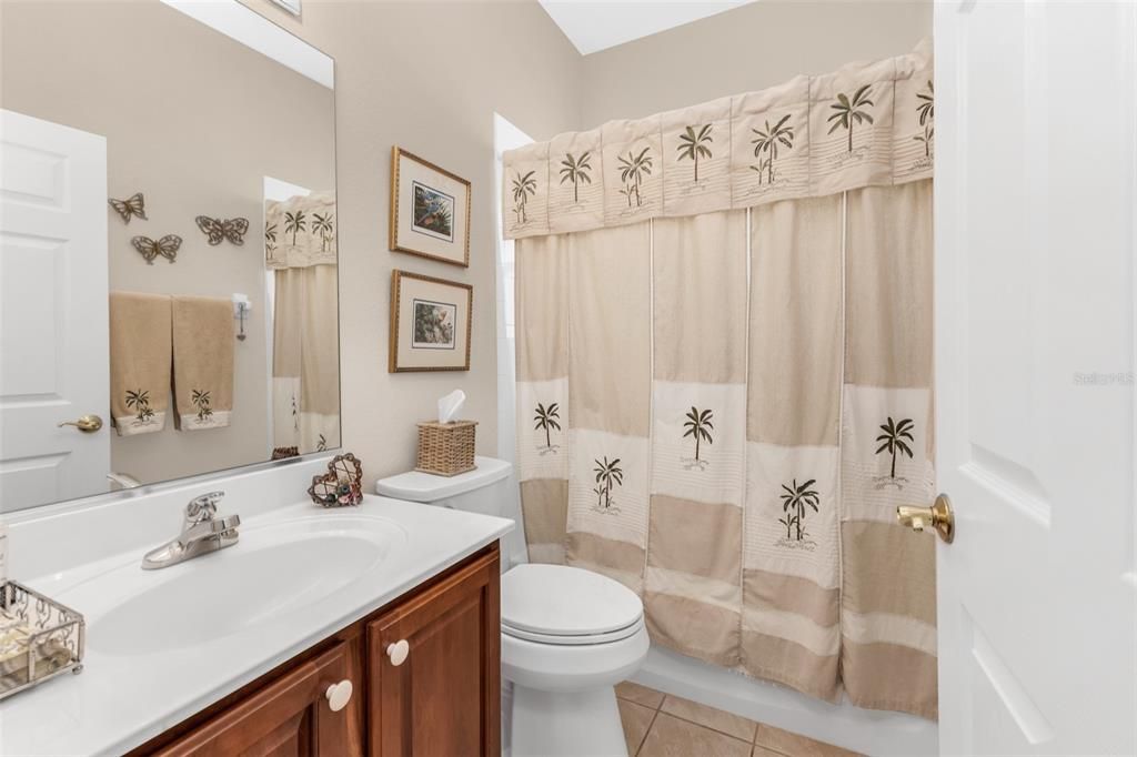 For Sale: $369,000 (3 beds, 2 baths, 1672 Square Feet)