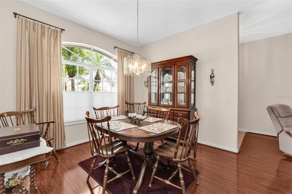 For Sale: $369,000 (3 beds, 2 baths, 1672 Square Feet)