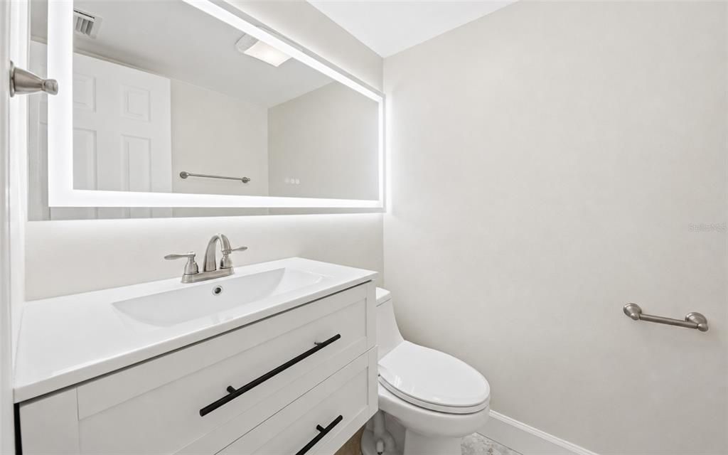 For Sale: $599,000 (4 beds, 2 baths, 1952 Square Feet)
