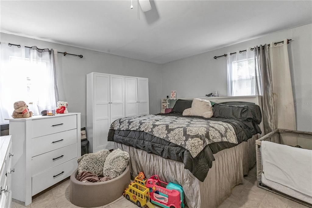 For Sale: $264,900 (2 beds, 2 baths, 1354 Square Feet)