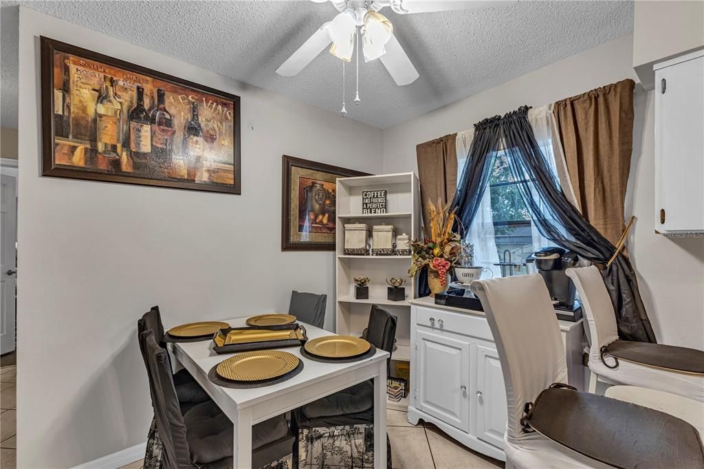 For Sale: $264,900 (2 beds, 2 baths, 1354 Square Feet)