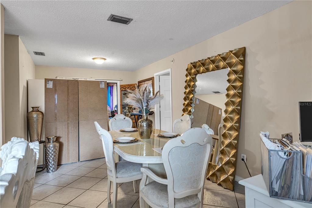 For Sale: $264,900 (2 beds, 2 baths, 1354 Square Feet)