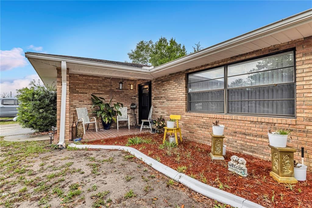 For Sale: $264,900 (2 beds, 2 baths, 1354 Square Feet)