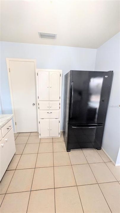 В аренду: $2,400 (3 спален, 2 ванн, 1371 Квадратных фут)