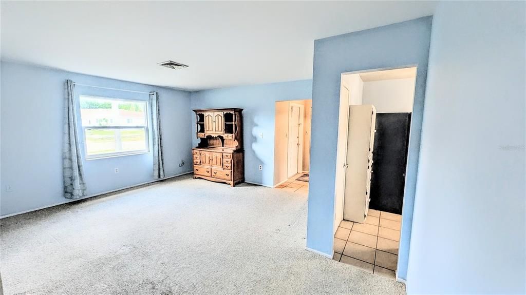 В аренду: $2,400 (3 спален, 2 ванн, 1371 Квадратных фут)
