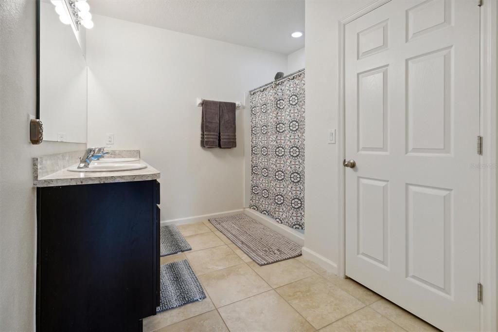 For Sale: $295,000 (3 beds, 2 baths, 1676 Square Feet)